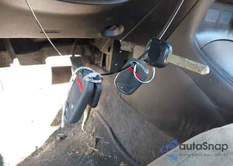 2005 Honda Civic Lx z USA, uszkodzony, nr VIN 1HGEM22525L009191